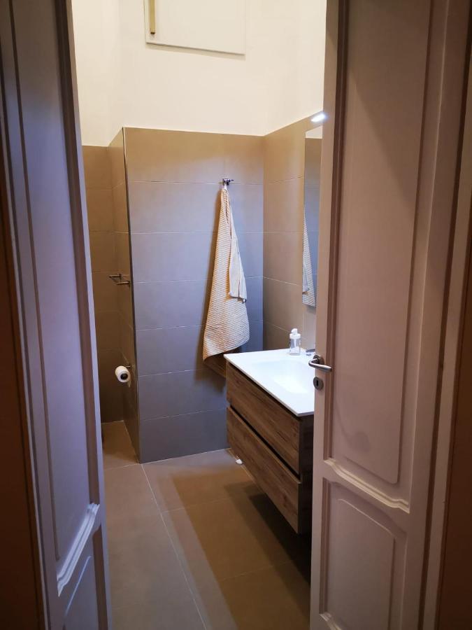 Casa Cupiello Via Chiaia - Casa Vacanze Ad Uso Esclusivo Neapel Exteriör bild