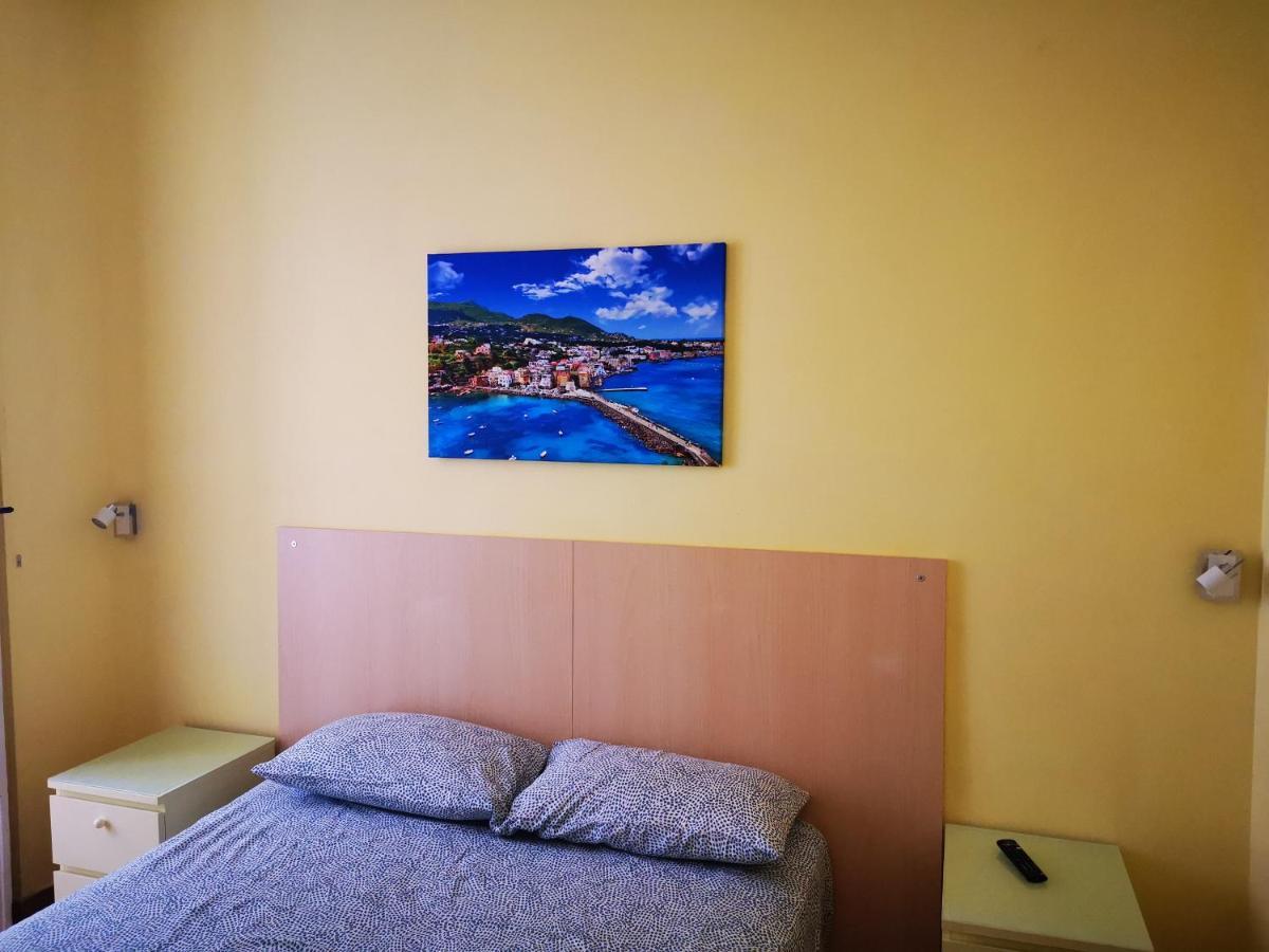 Casa Cupiello Via Chiaia - Casa Vacanze Ad Uso Esclusivo Neapel Exteriör bild